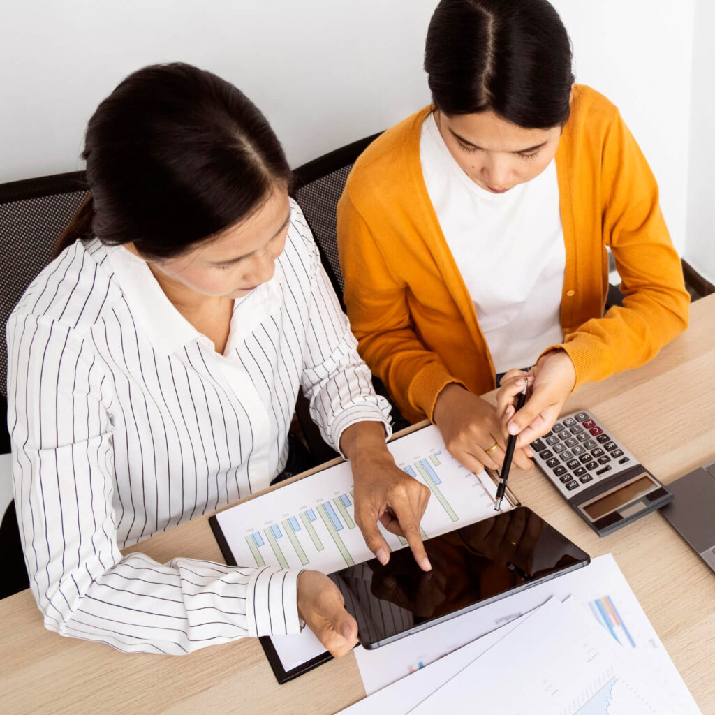 tax consultant
